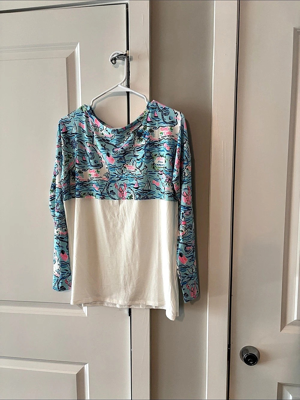 Lilly Pulitzer Printed Finn Top in Blue & White